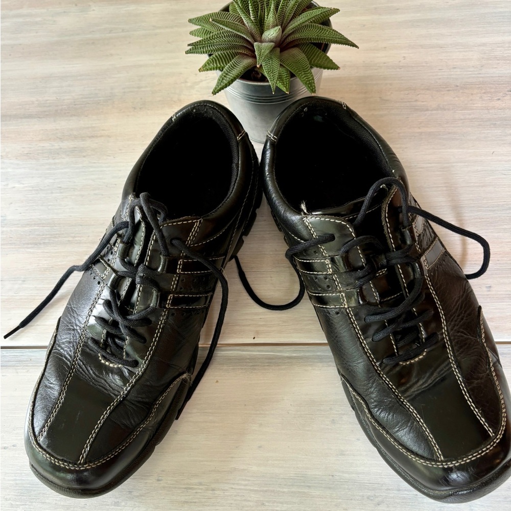 Men’s Rockport XCS Black Dress Sneakers. Size: 10.